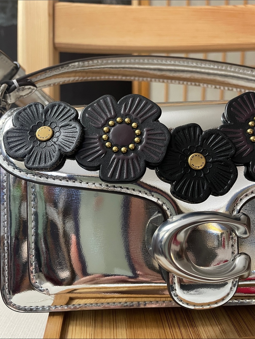 Coach Tabby 20 in Mirror Silver with Five Black Tea Roses NWT - Picture 4 of 17